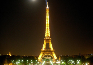 ■安心キレイ！■パリ夜景イルミネーションツアー