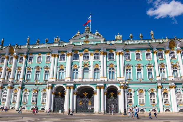 豪華絢爛な宮殿と膨大な美術品！【ロシア】エルミタージュ美術館の見どころ