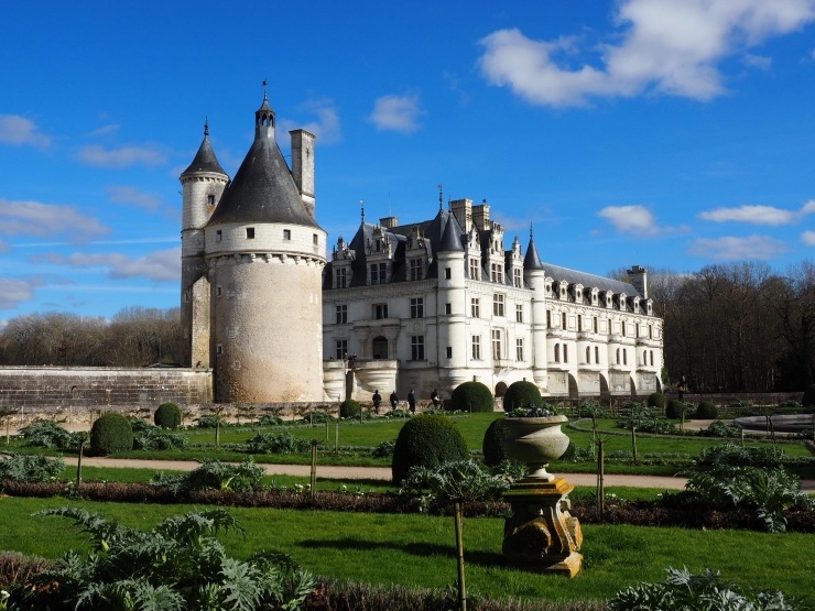 パリから行く、シュノンソー城とシャンボール城を楽しむフランスの旅 