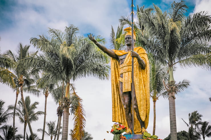 king kamehameha statue in hilo