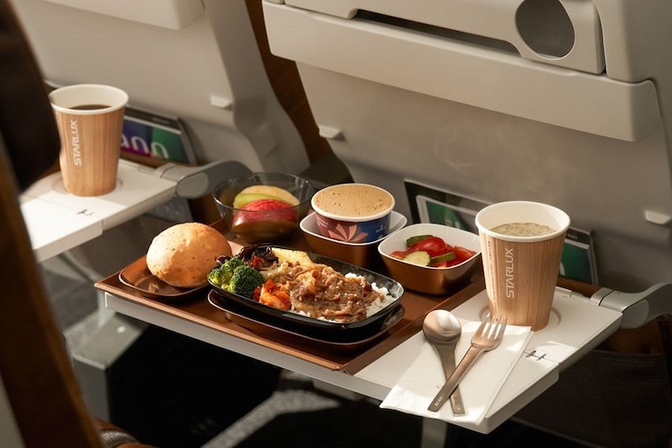 スターラックス航空Ｙクラス機内食イメージ