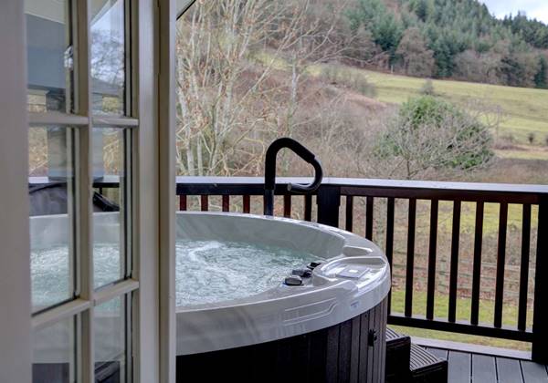 Jacuzzi® on Balcony of Suite