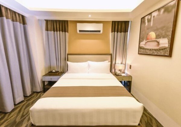 Superior Queen Mountain View