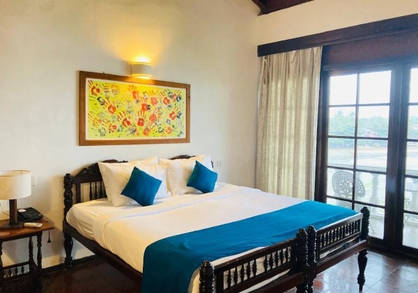 Standard with Sea View (Double)