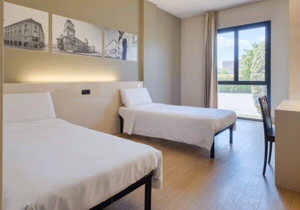 Twin Room Disabled access