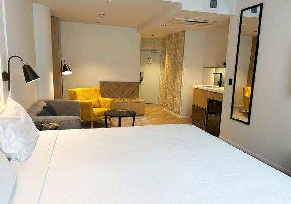 Premier King Accessible