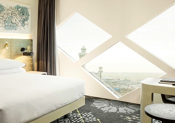 King Deluxe Room with Airport View