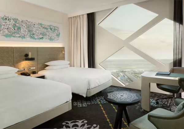 Twin Deluxe Room with Airport View