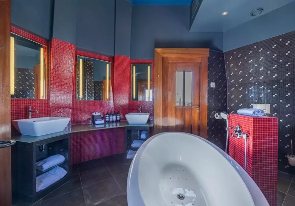Tower Suite Bathroom