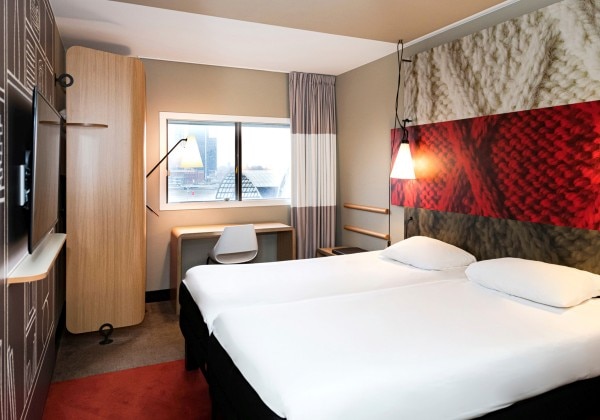 One Room with 2Single