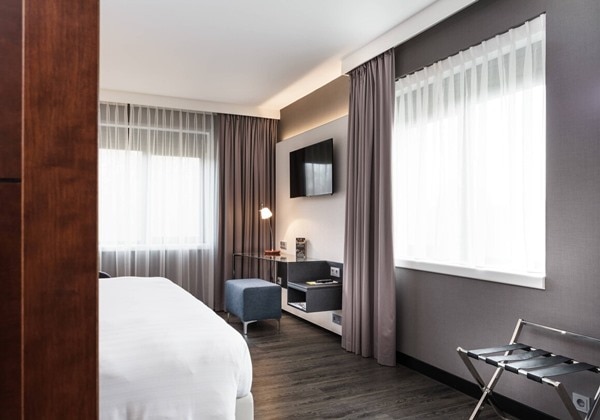 Deluxe King Guest Room