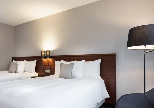 Queen/Queen Deluxe Guest Room