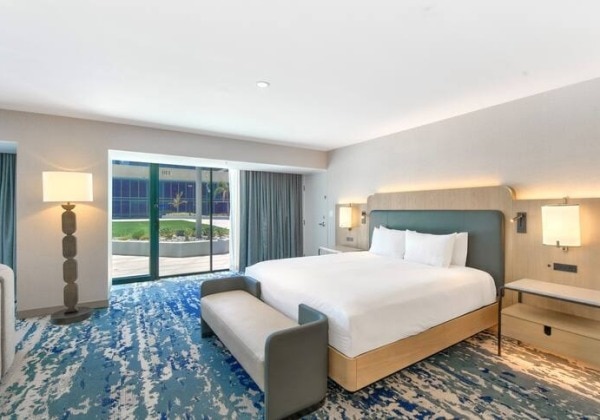 Premier Studio Suite - Terrace Level