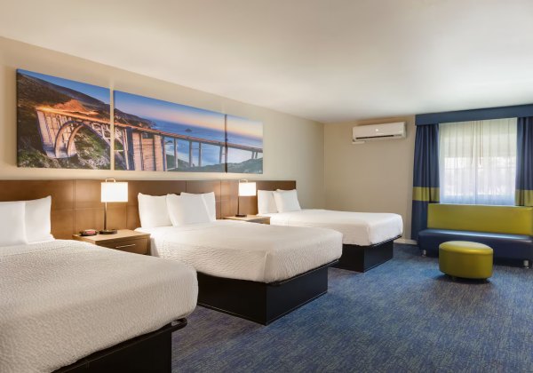 3 Queen Beds Studio Suite