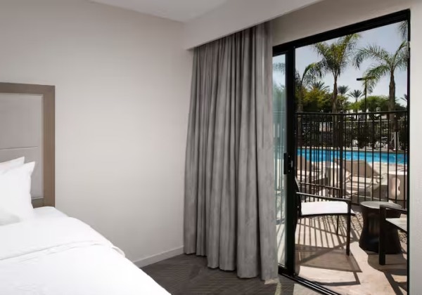 2 Queen Beds Lanai W/ Tub