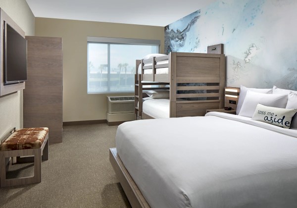 1-Bedroom 1 King Family Suite