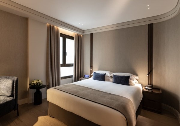 Classic Business Room