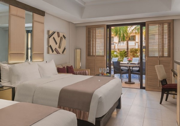 Grand Room with Direct Pool Access