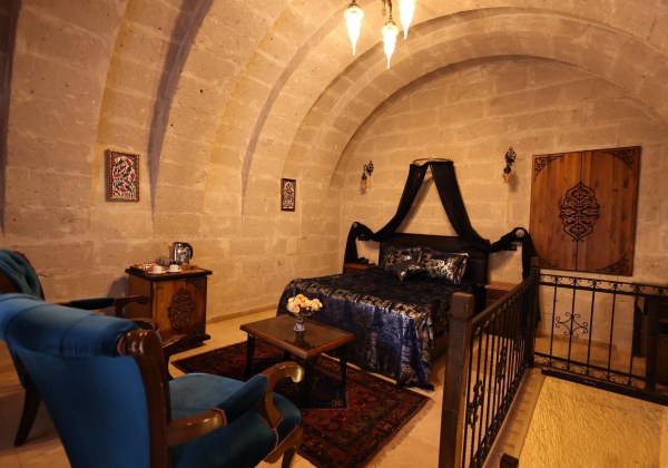 Comfort Cave Room