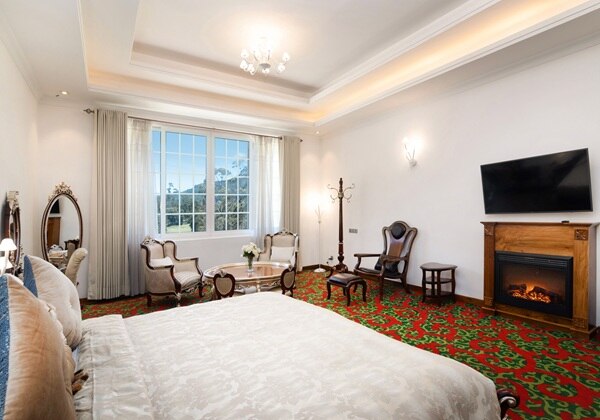 Royal Suite with 02 DBL Apartments