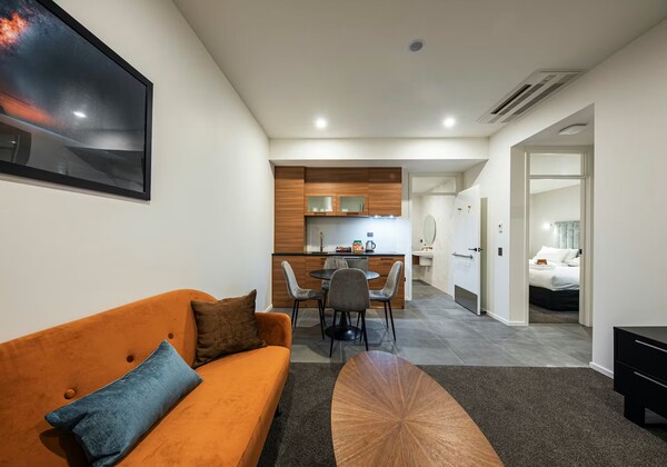 2 bed rooms