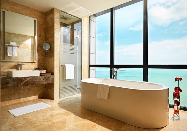 Deluxe King Room - Bathroom