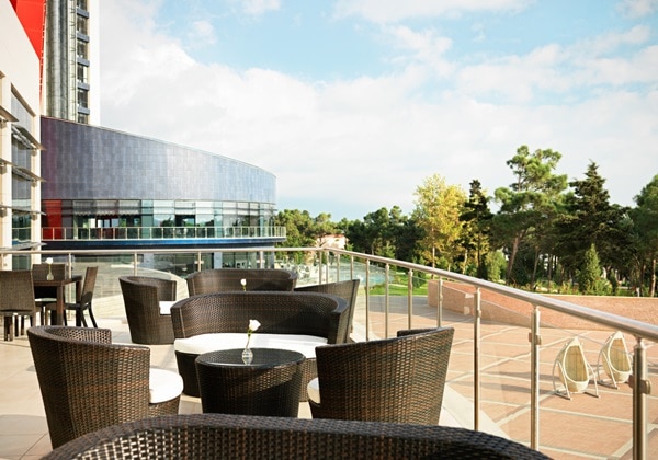 Piano Lounge - Terrace