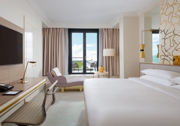 Terrace 1 Bedroom Larger Suite