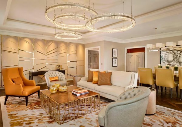 The Ritz-Carlton Suite