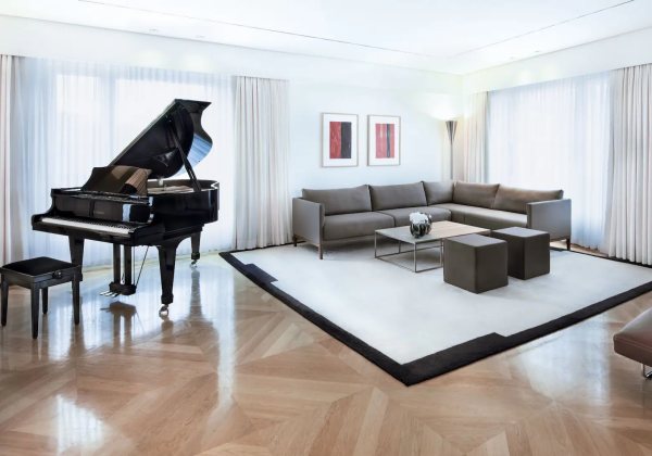 Maybach Suite