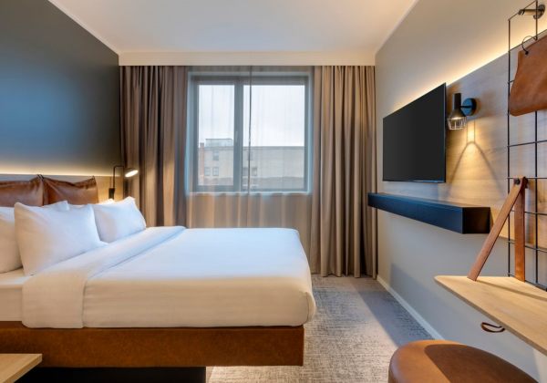 Moxy Queen Sleeper 2.0