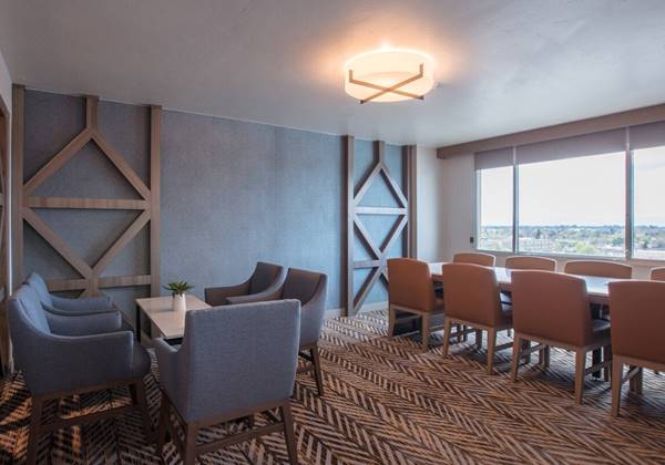 Concierge Lounge