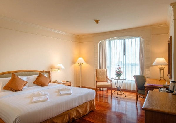 Executive River View