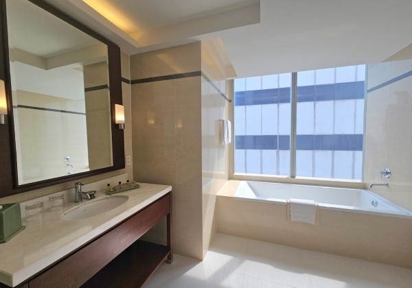 Studio Deluxe Corner