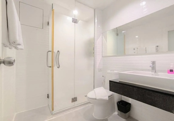 Suite Bathroom