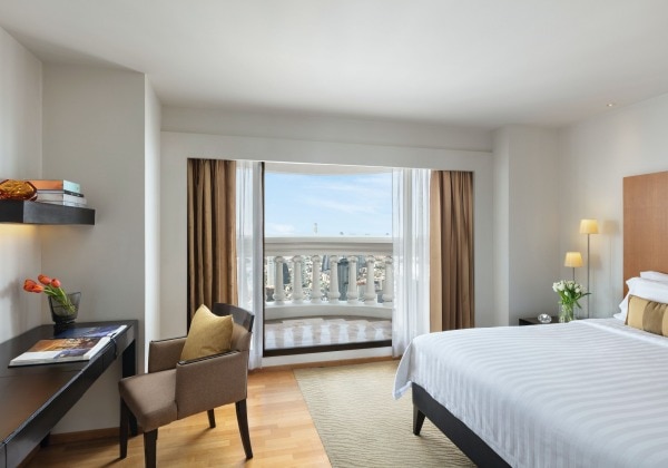 Tower Club Suite City View