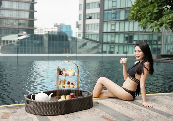 Floating Afternoon Tea