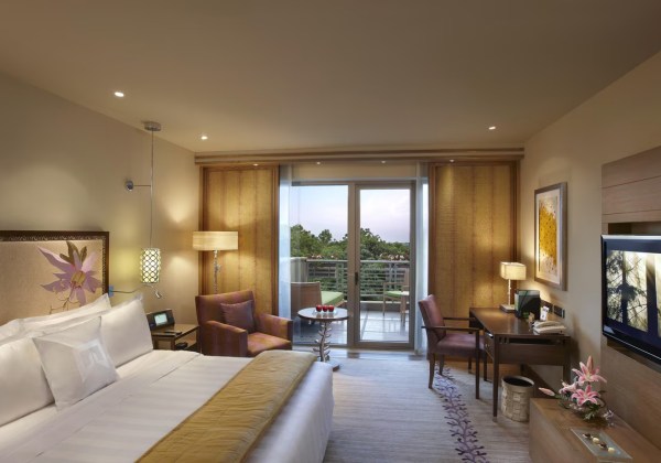 Towers Exclusive 1 Queen Balcony