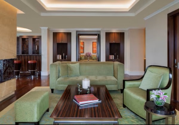 Club Lounge Access, The Ritz-Carlton Sui