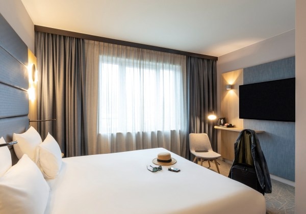 Superior Room With King Size Bed