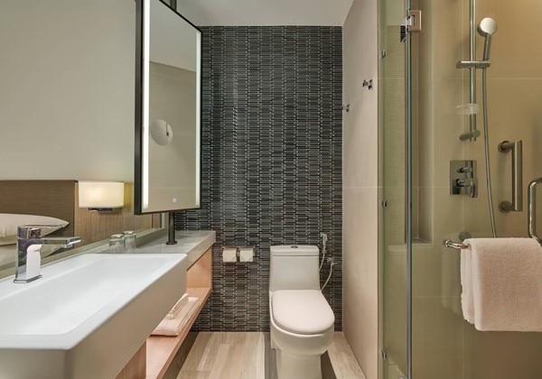 Guest Room Bathroom