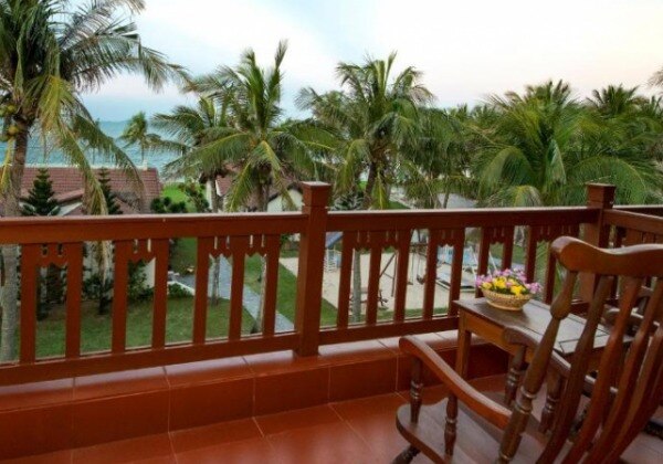 Superior Partial Sea View