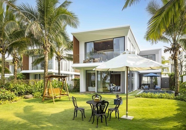 3-Bedroom Beachfront Pool Villa