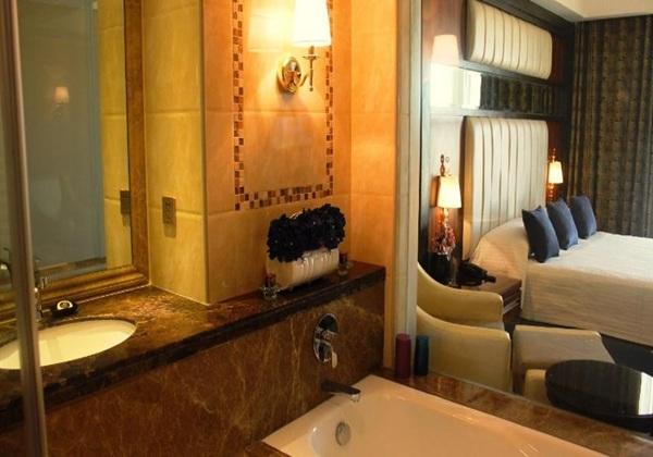 Crown Executive Plus