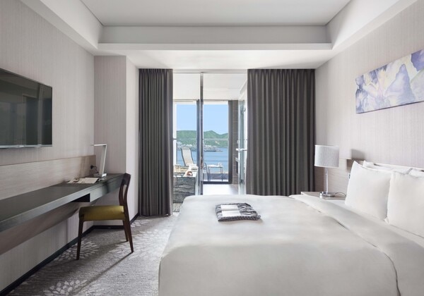 Luxury King Room  with Ocean View