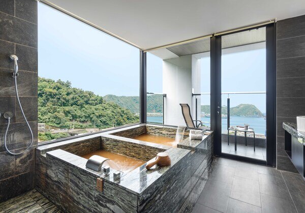 Luxury King Room  with Ocean View