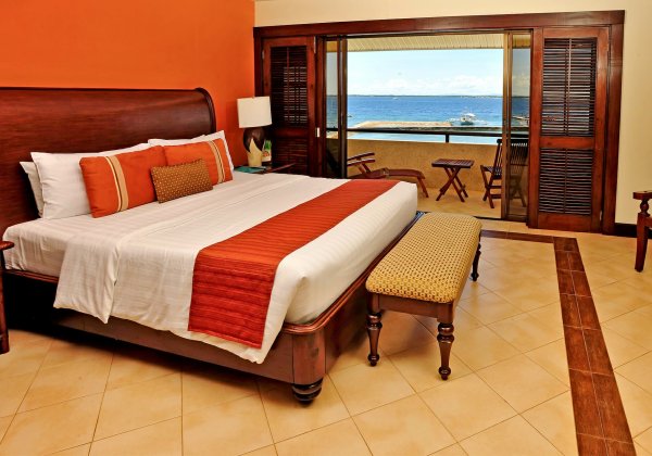 Sunrise Corner Junior Suite