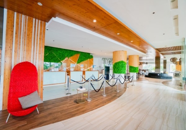 Solea Mactan - Lobby