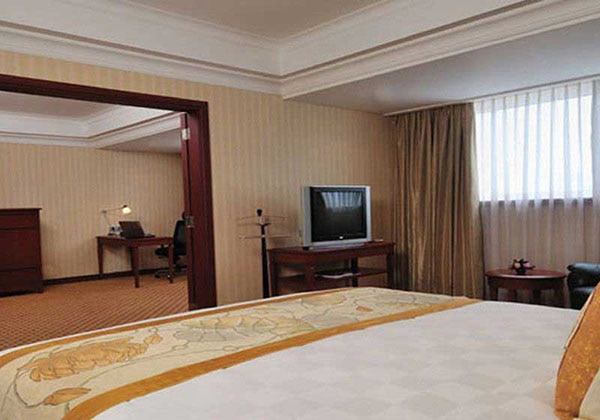 Deluxe Suite