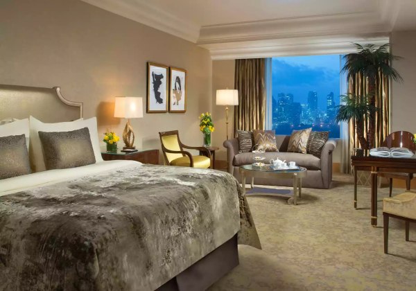 Mulia Executive Room
